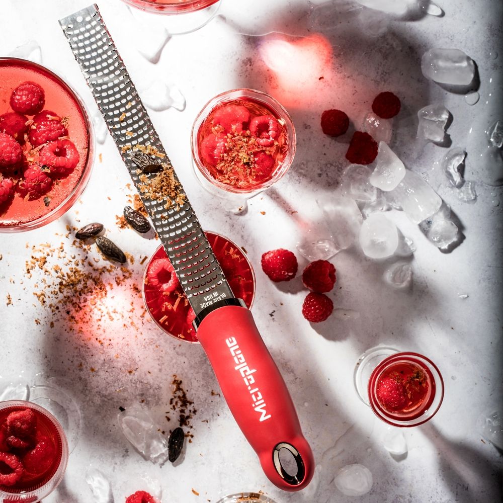 Microplane Premium Zester - Reibe, Granatapfelrot - Grillstar.deMicroplane Premium Zester - Reibe, GranatapfelrotMicroplaneGrillstar.de46127