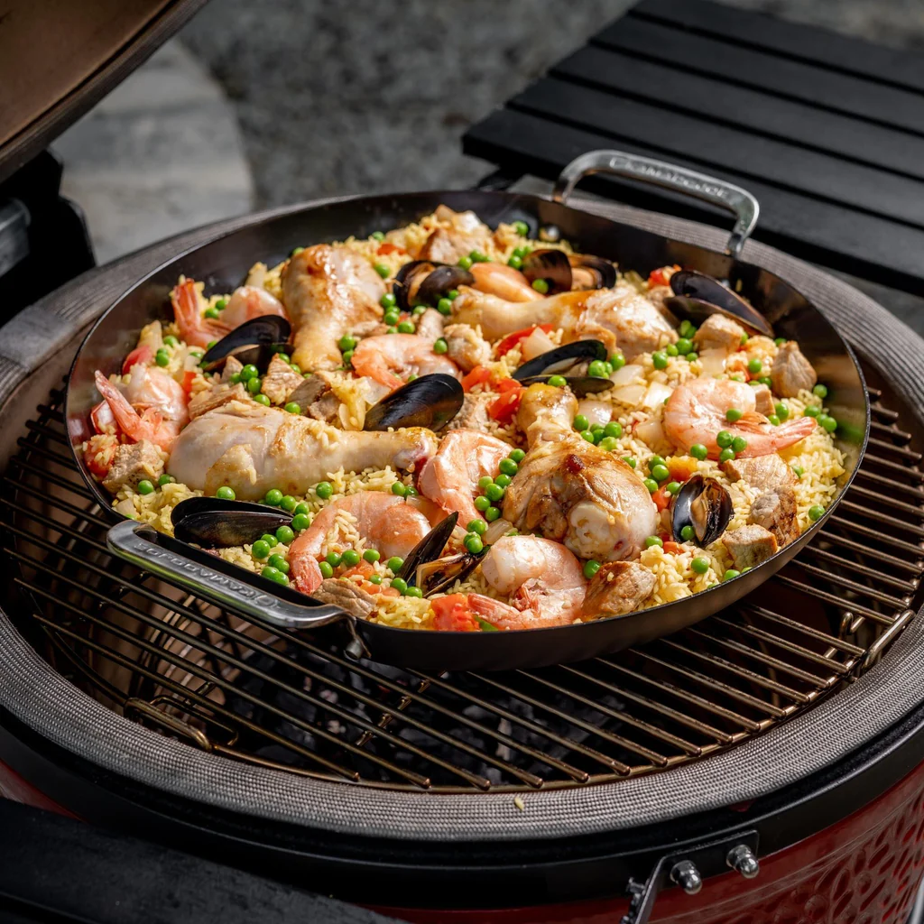Anwendungsbild 2 KamadoJoe Paella Pfanne