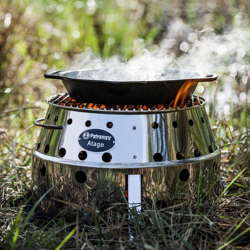 Anwendungsbild Petromax Feuerpfanne fp30h-t, mit zwei Henkeln